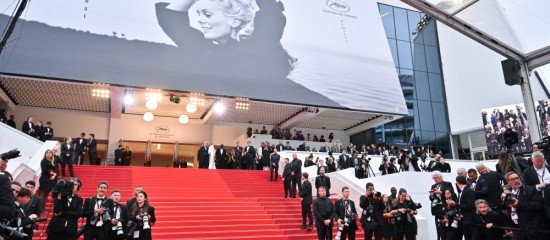 Al via il Festival di Cannes 2024 dal Palais des Festivals et des Congrès